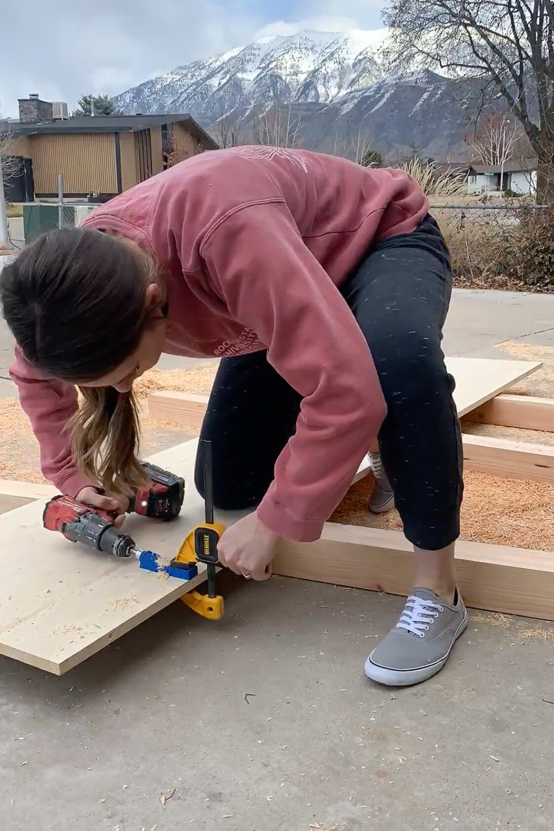 Using pocket holes to build a DIY table top.